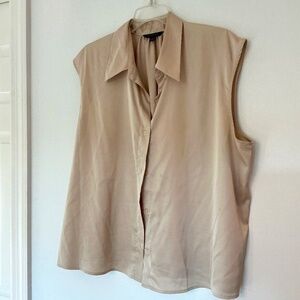 Banana Republic Sleeveless Buttoned Down Blouse